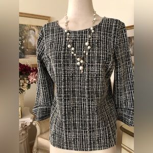 Talbots almost new black/white print top bell cuffs size M